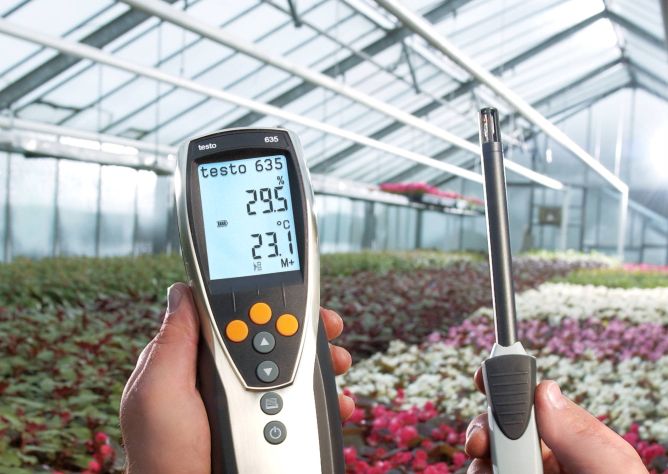 Meters with connectable probes